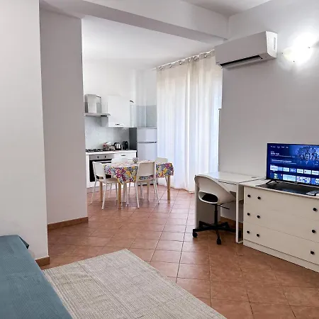 Apartment Calauriia *